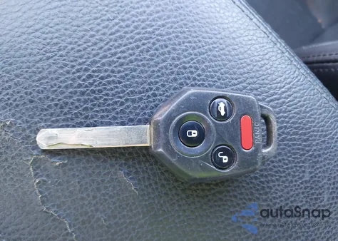 2011 Subaru Legacy 3.6R Limited из США, поврежденный, VIN 4S3BMEL68B2235165